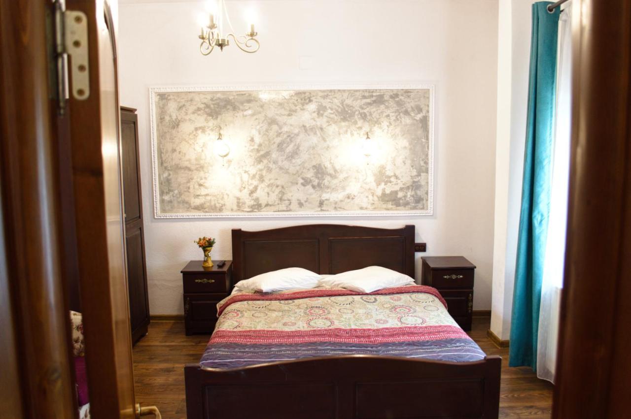 Pensiunea Casa Rica Călimăneşti Bagian luar foto