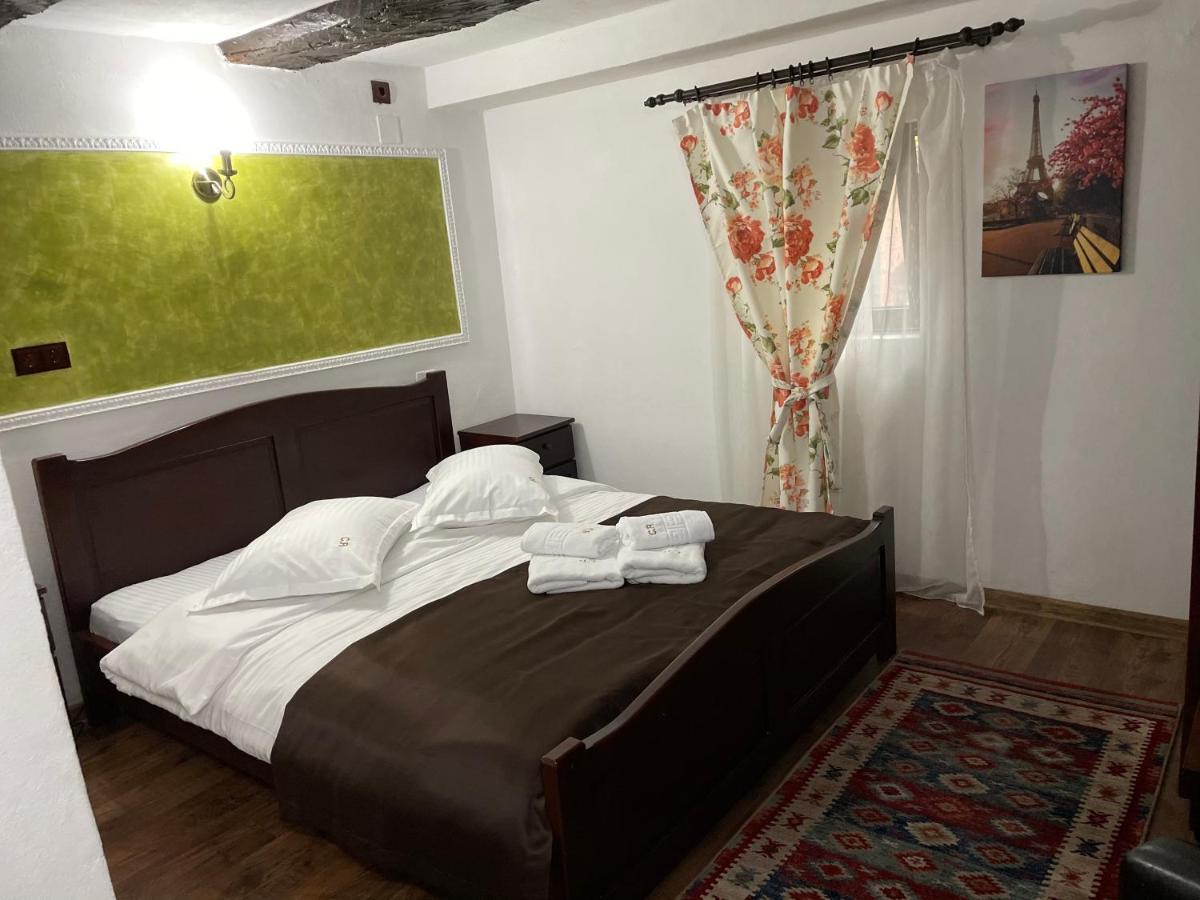 Pensiunea Casa Rica Călimăneşti Bagian luar foto