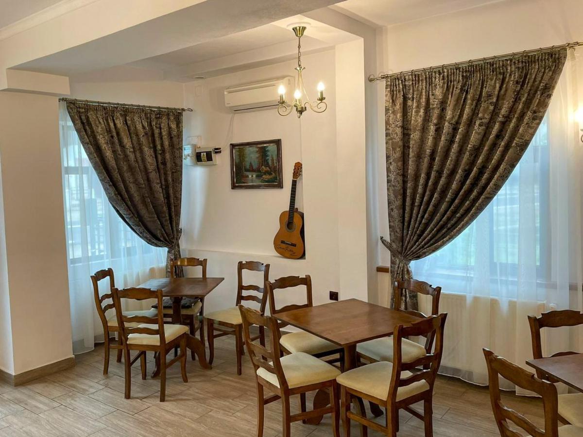 Pensiunea Casa Rica Călimăneşti Bagian luar foto