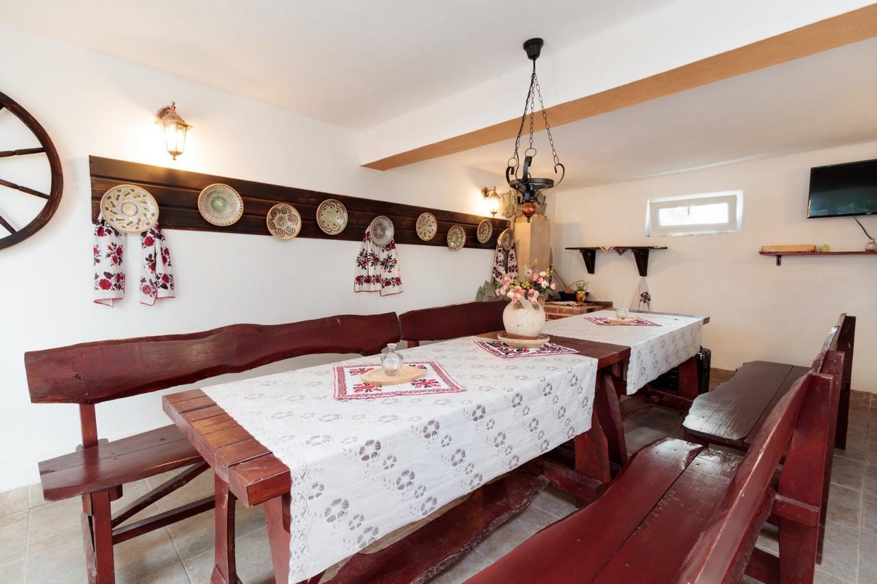 Pensiunea Casa Rica Călimăneşti Bagian luar foto
